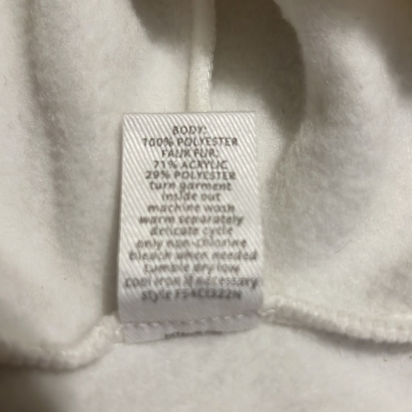 Starting Out Baby White Coat Faux Fur Hoodie Rosettes Velcro Closure 3M NWOT - Picture 5 of 10